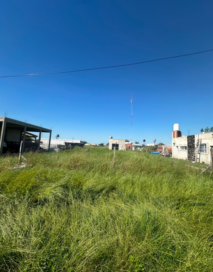 Casa con Gran Terreno de 525 m² en Excelente Ubicacion - San Vicente