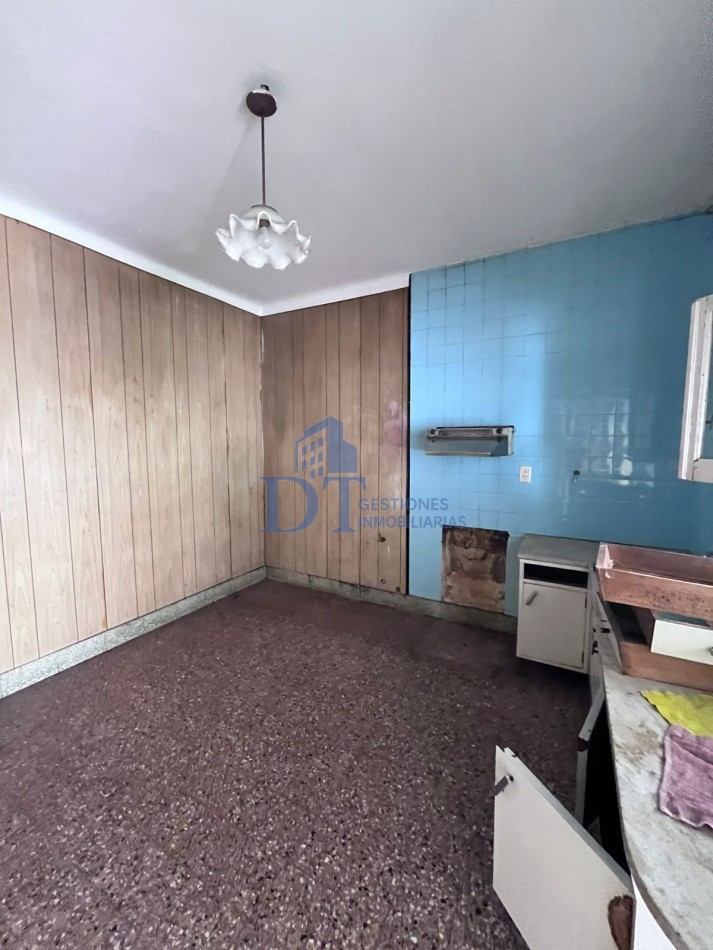 Casa de 3 Ambientes con Hermoso Patio en Ubicacion Estrategica - Quilmes