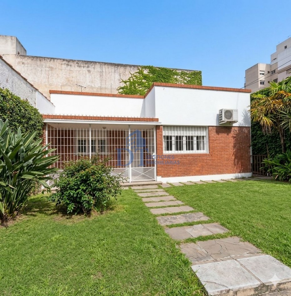 Casa de 3 Ambientes con Hermoso Patio en Ubicacion Estrategica - Quilmes